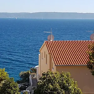 apartments-bandic.hotels-in-trogir.com/